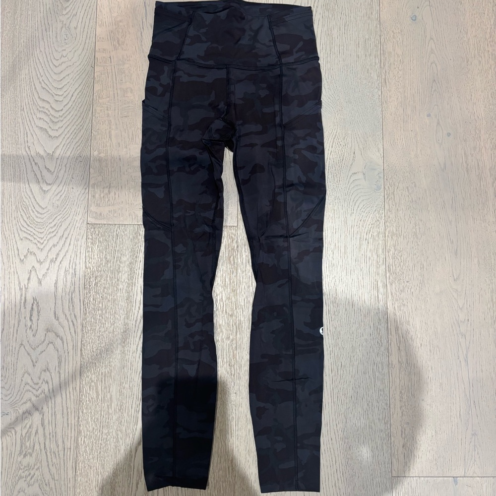 Fast and Free High-Rise Tight 28"